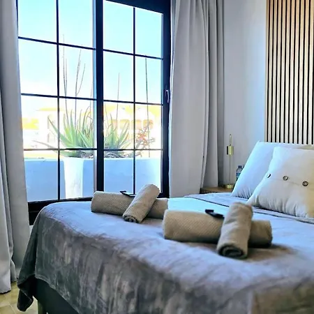 Amazing Ocean View With Heated Swimming Pool Apartamento *